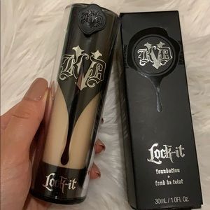 Brand new Kat Von D Lock-It Foundation